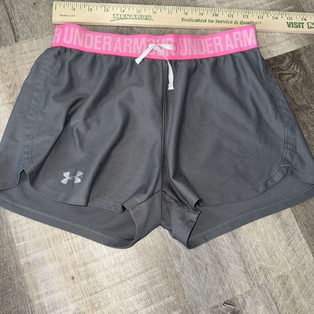 Under Armour Women Grey And Pink Shorts Small